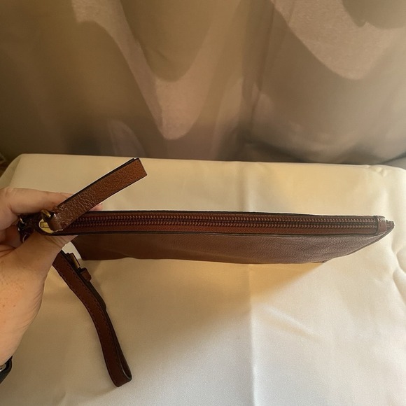 Frye Brown Leather Rectangle Wristlet Wallet Pouch Card Holder Inside - Picture 9 of 12